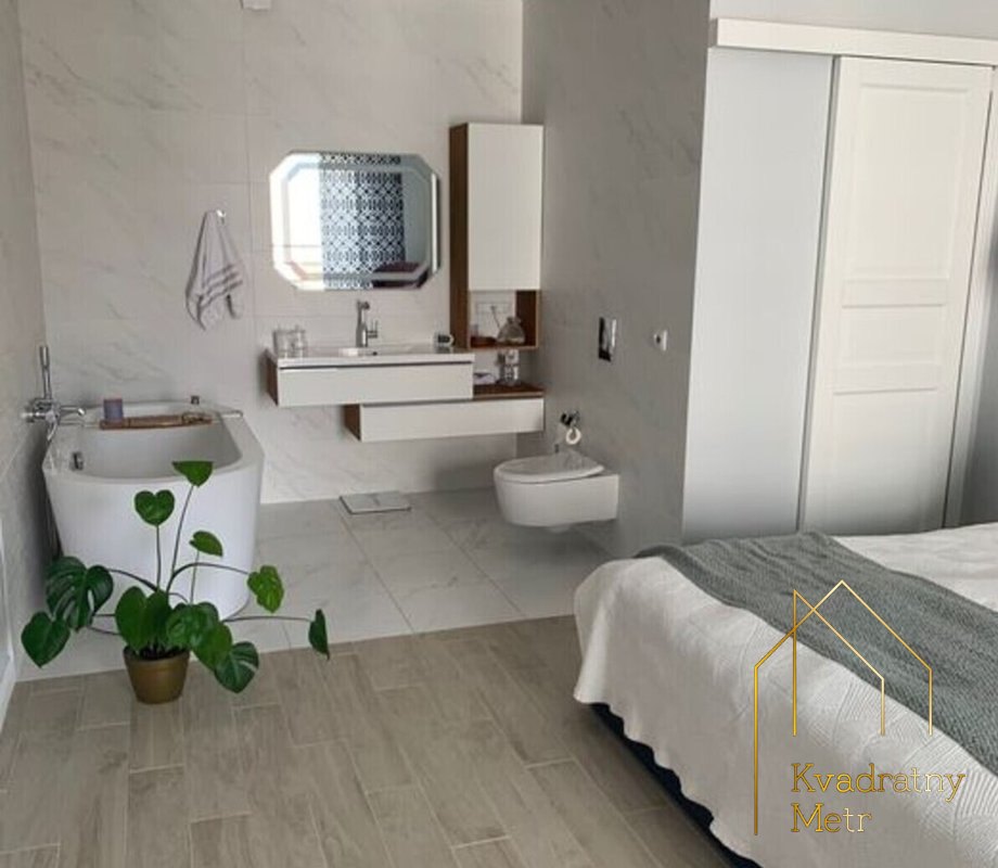 ТОП!! 2-кімнатна з дизайнерським ремонтом!! — photo 4