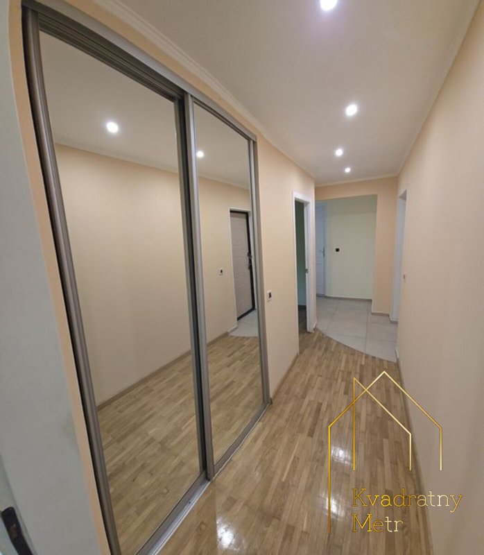 ТОП локация! 3-й этаж!2-комн 75кв.м.газ!Евроремонт! — фото 4