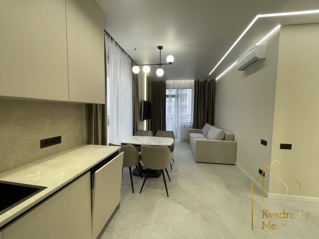 Продам видовую ЖК 'Акрополь-3' 2-ком. квартиру — фото 4