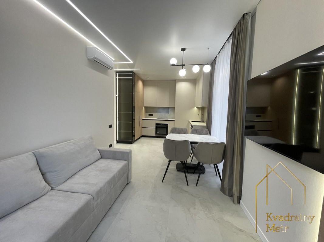 Продам видовую ЖК 'Акрополь-3' 2-ком. квартиру — фото 5
